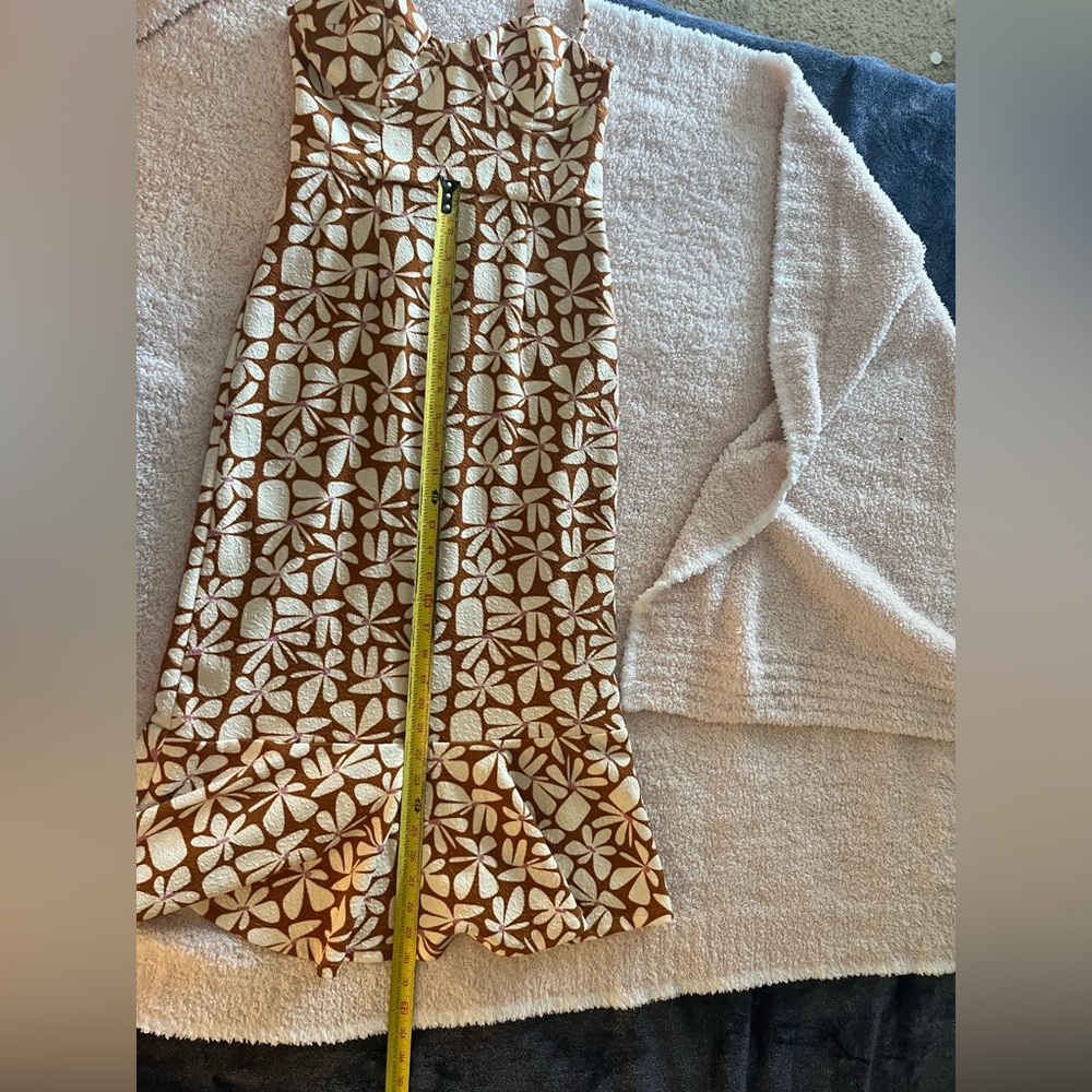 Hutch Anthropologie Floral print form fitting Midi Dress brown and cream - Picture 11 of 14